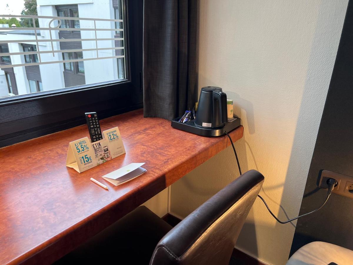 Logis Hotel Restaurant Des Acacias Lille Neuville En Ferrain Neuville-en-Ferrain Εξωτερικό φωτογραφία