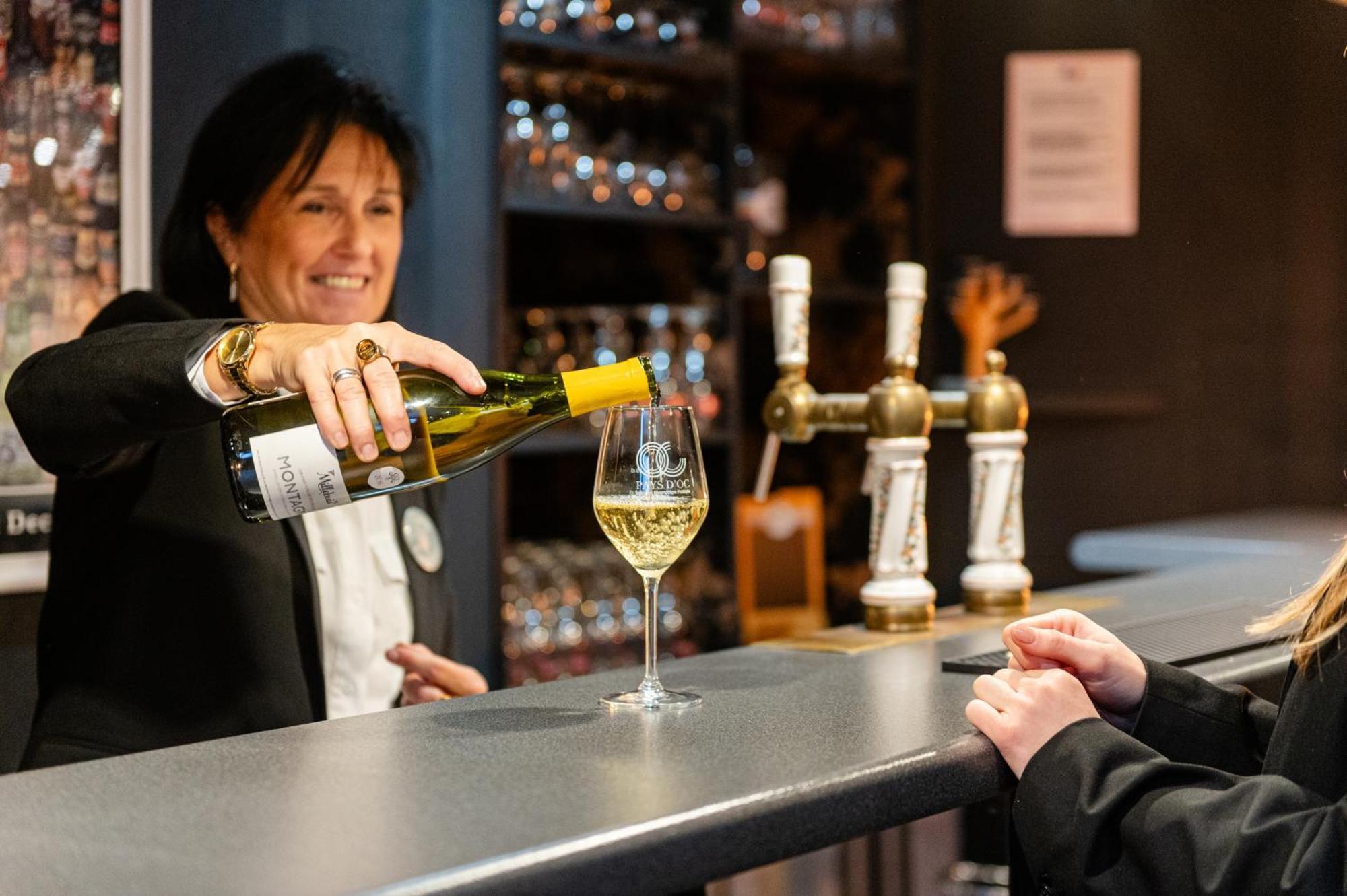 Logis Hotel Restaurant Des Acacias Lille Neuville En Ferrain Neuville-en-Ferrain Εξωτερικό φωτογραφία