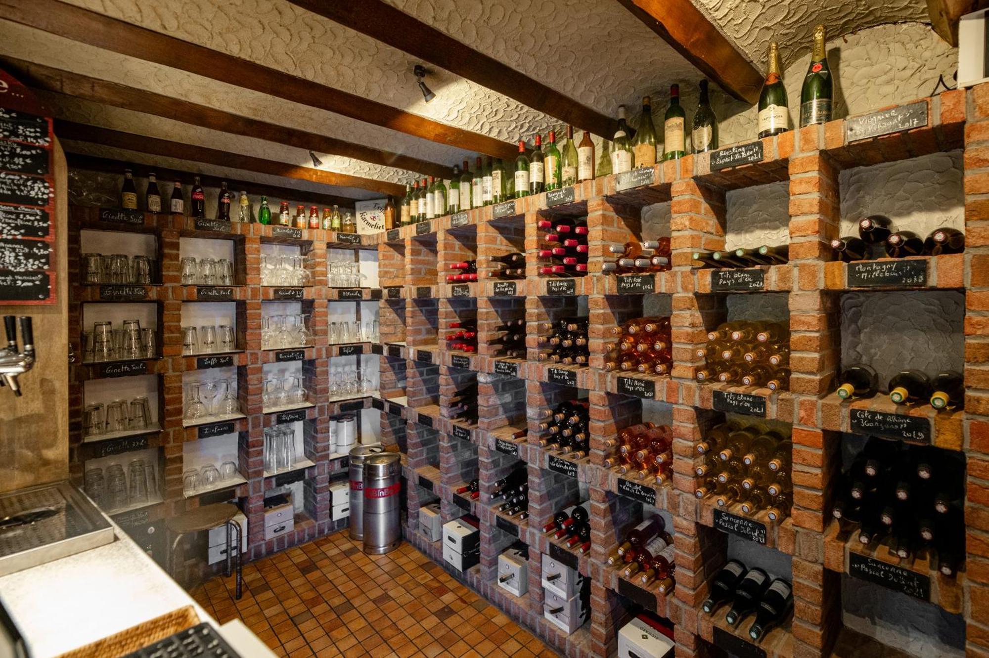Logis Hotel Restaurant Des Acacias Lille Neuville En Ferrain Neuville-en-Ferrain Εξωτερικό φωτογραφία