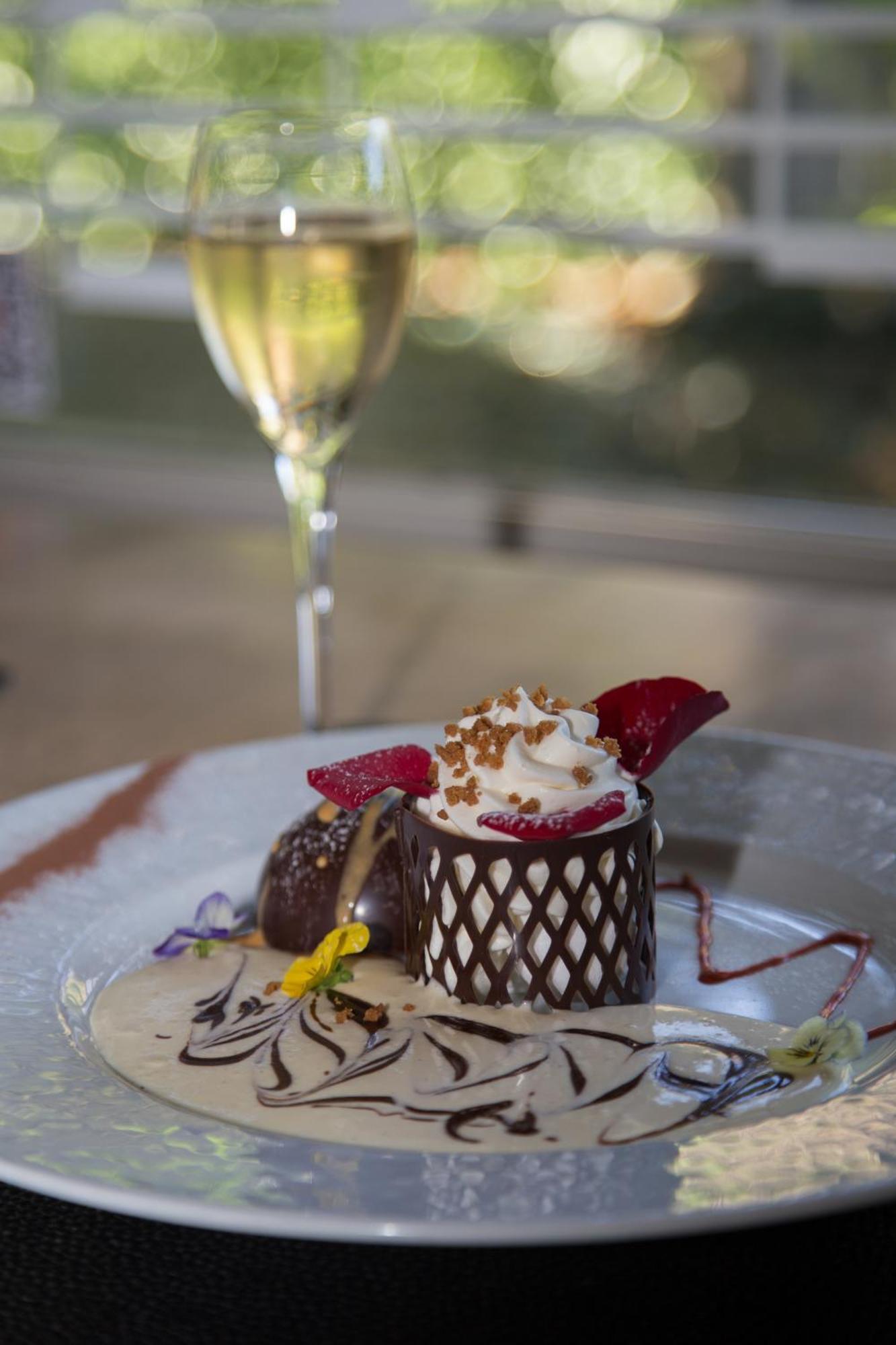 Logis Hotel Restaurant Des Acacias Lille Neuville En Ferrain Neuville-en-Ferrain Εξωτερικό φωτογραφία
