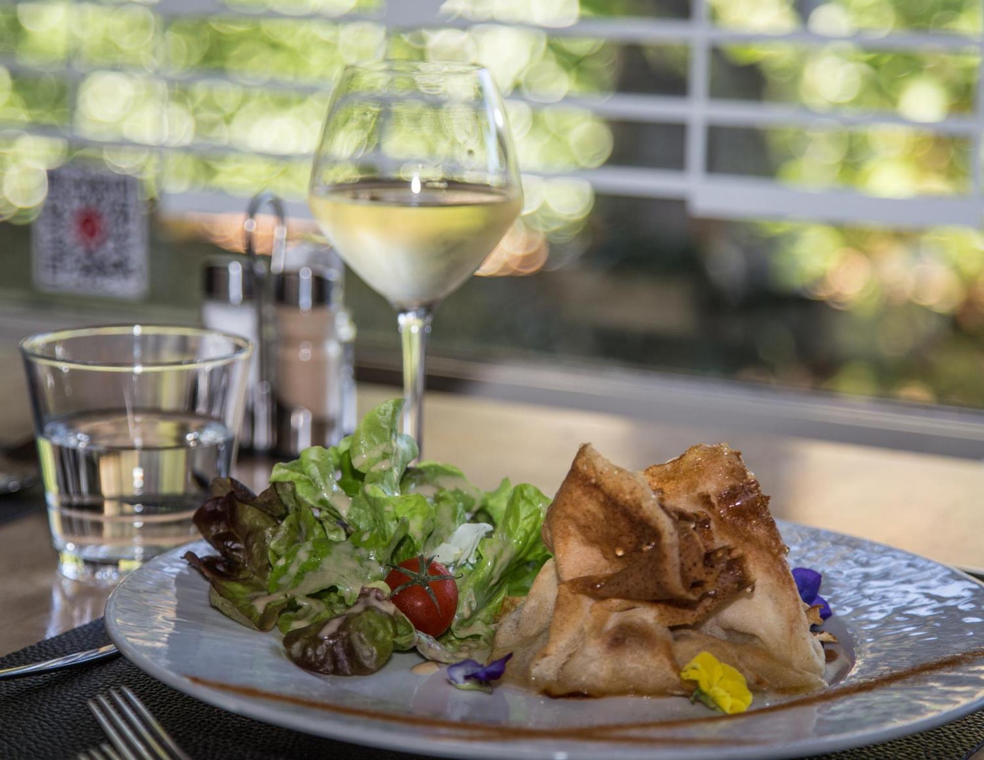 Logis Hotel Restaurant Des Acacias Lille Neuville En Ferrain Neuville-en-Ferrain Εξωτερικό φωτογραφία