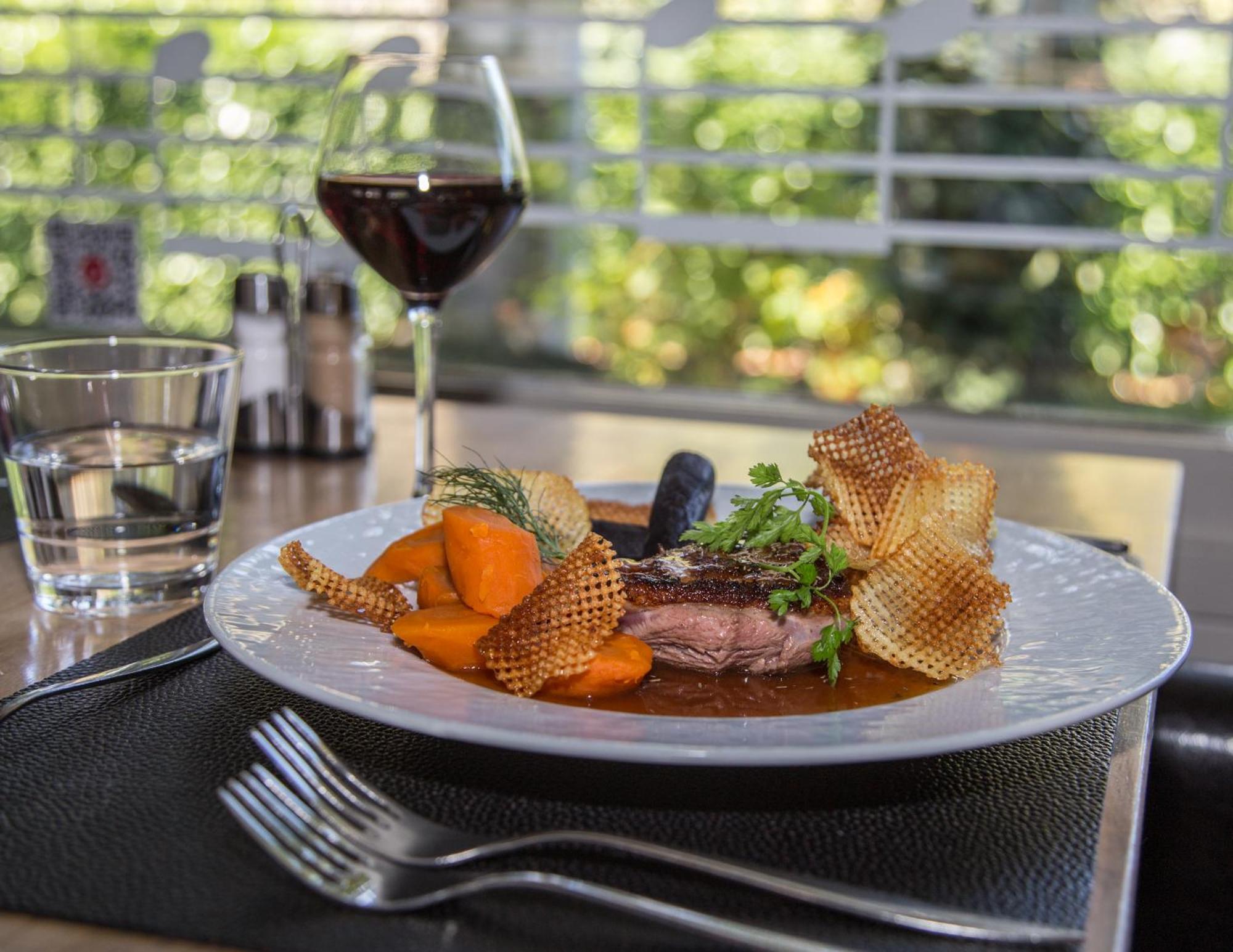 Logis Hotel Restaurant Des Acacias Lille Neuville En Ferrain Neuville-en-Ferrain Εξωτερικό φωτογραφία